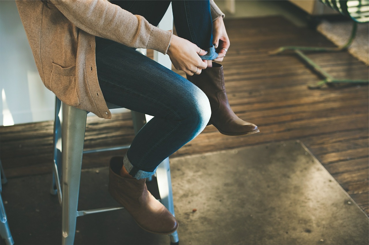 Removing shoes on hardwood floors to keep them clean
