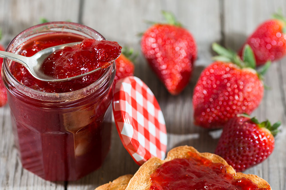 Canning Strawberries – 30+ Creative Recipes