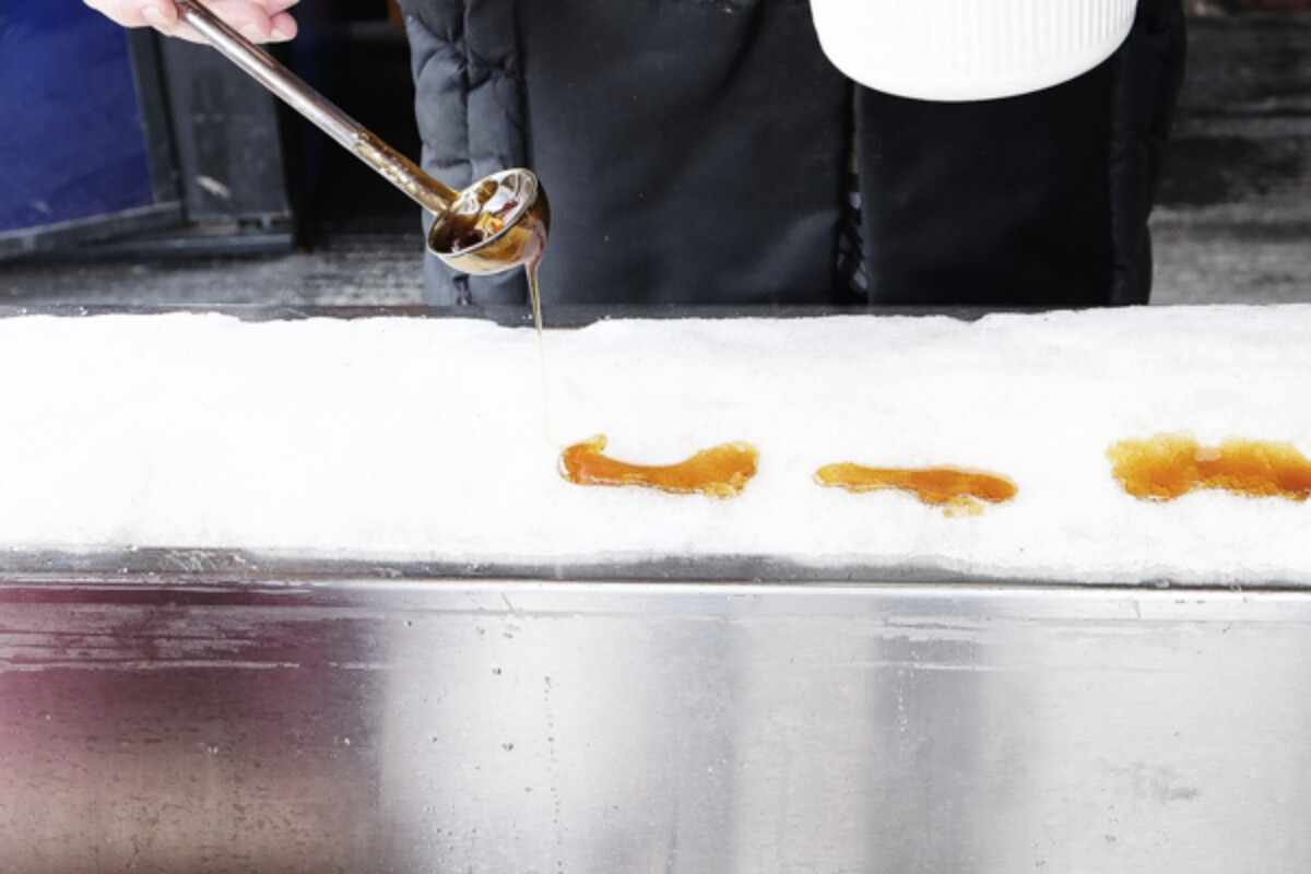 How to Make Sugar on Snow at Home ~ Quick Maple Taffy