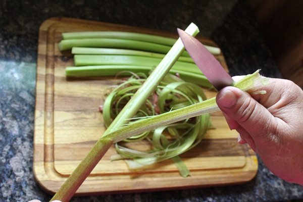 How to Peel Rhubarb