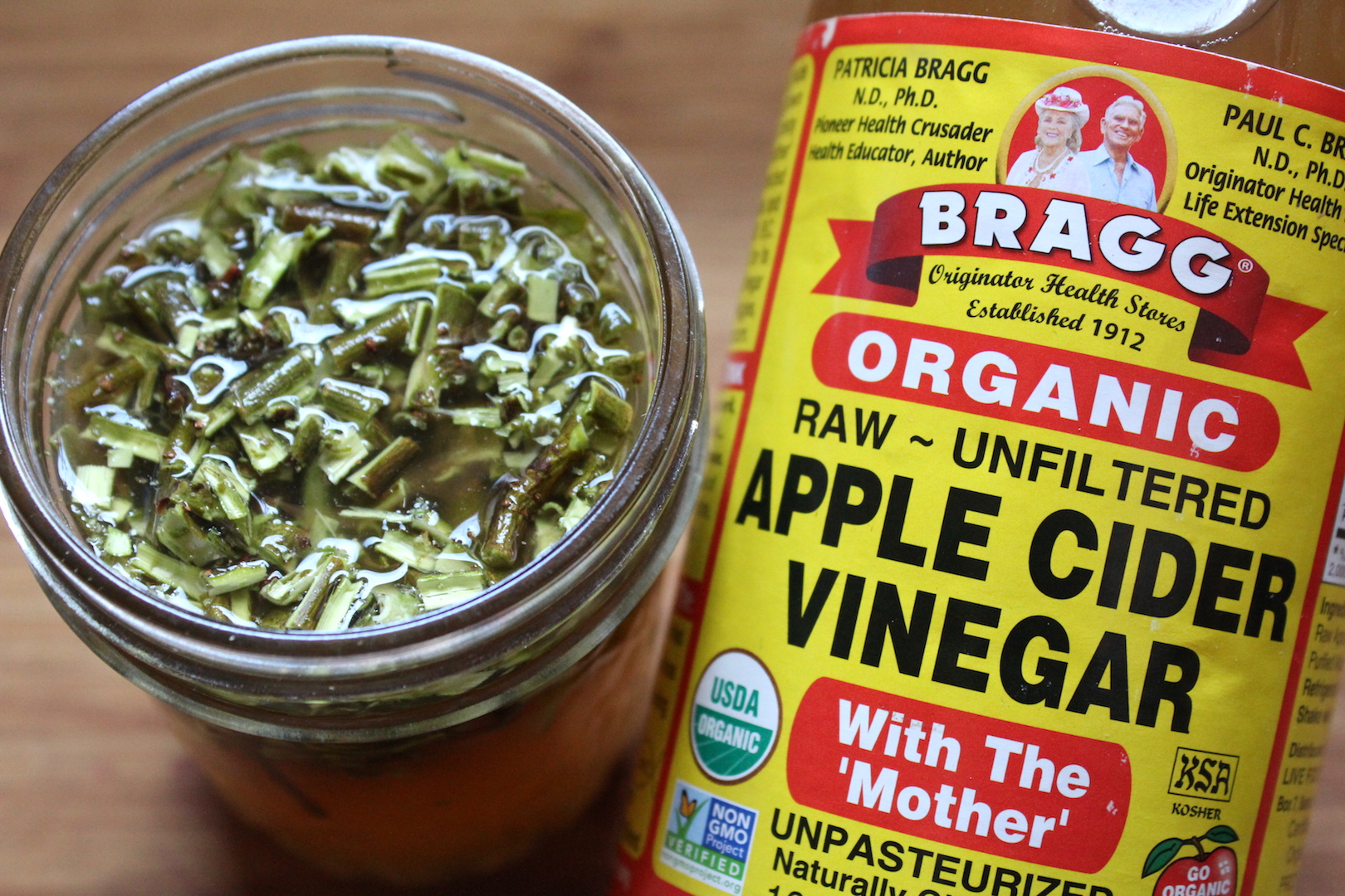 Willow bark extract in vinegar