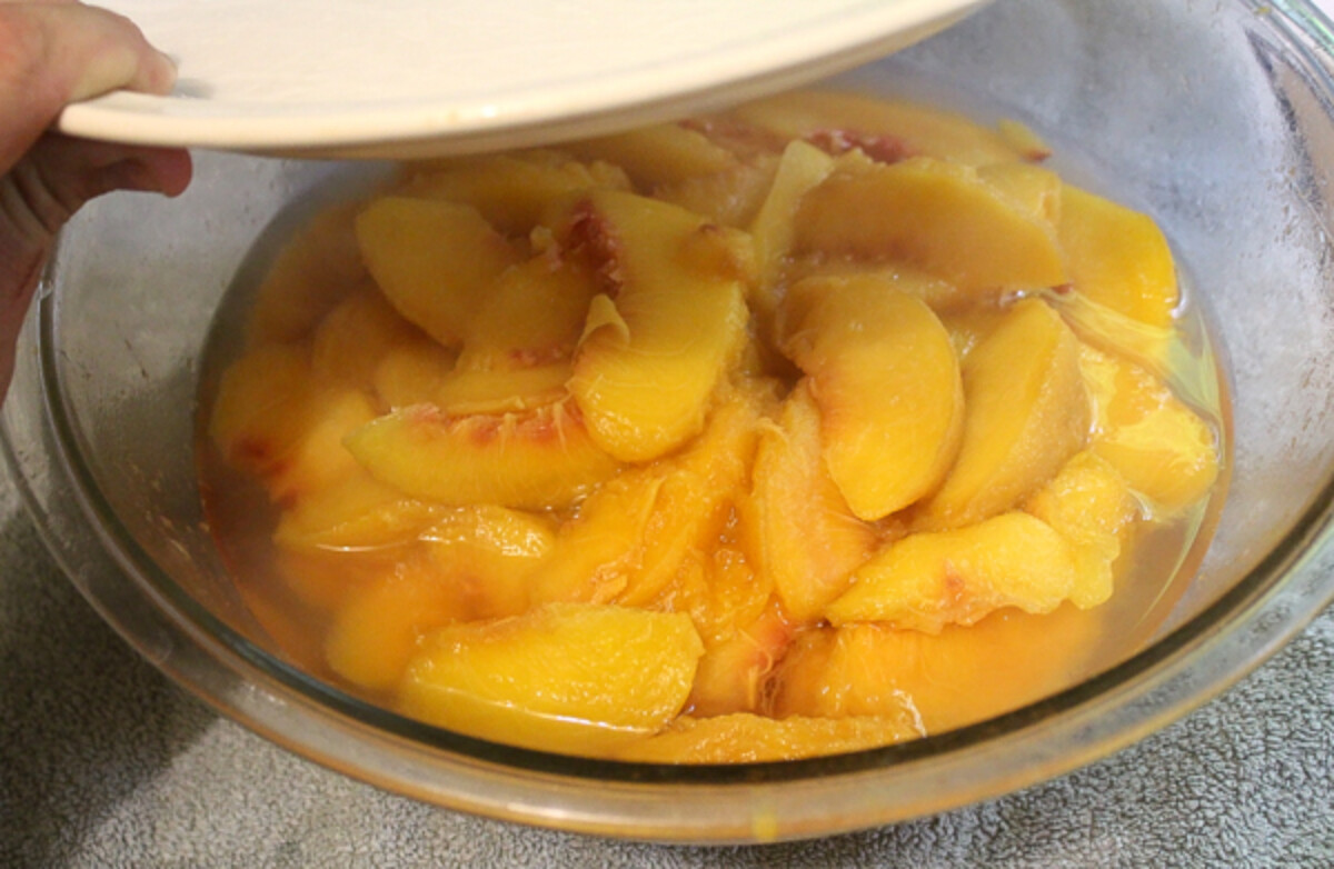 Cooked peaches for home canned peach pie filling