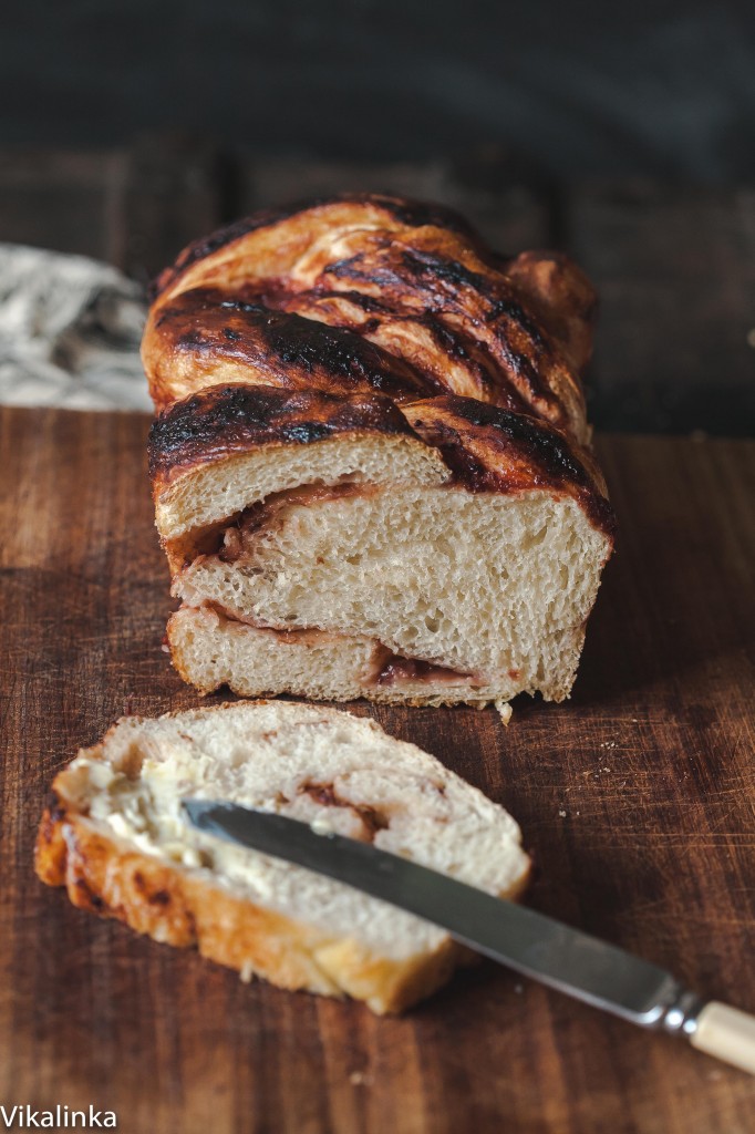 Rhubarb and Red Currant Jam Swirled Bread from Vikalinka