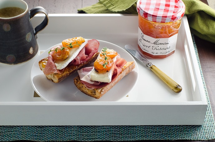 Prosciutto and Brie Toasts from Umami Girl