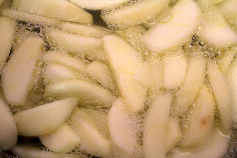 Blanching Apples for Apple Pie Filling