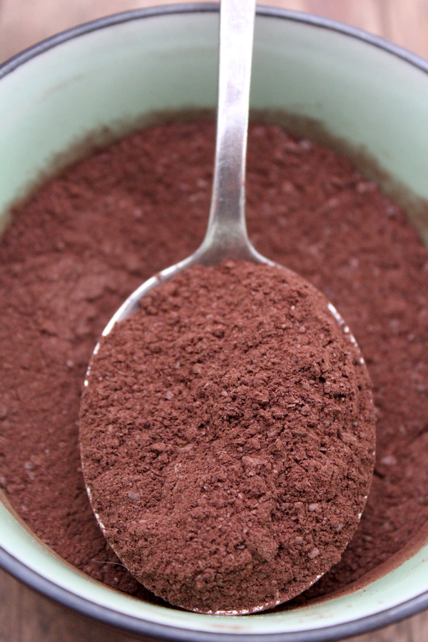 Ground Pine Bark Flour for Bark Bread