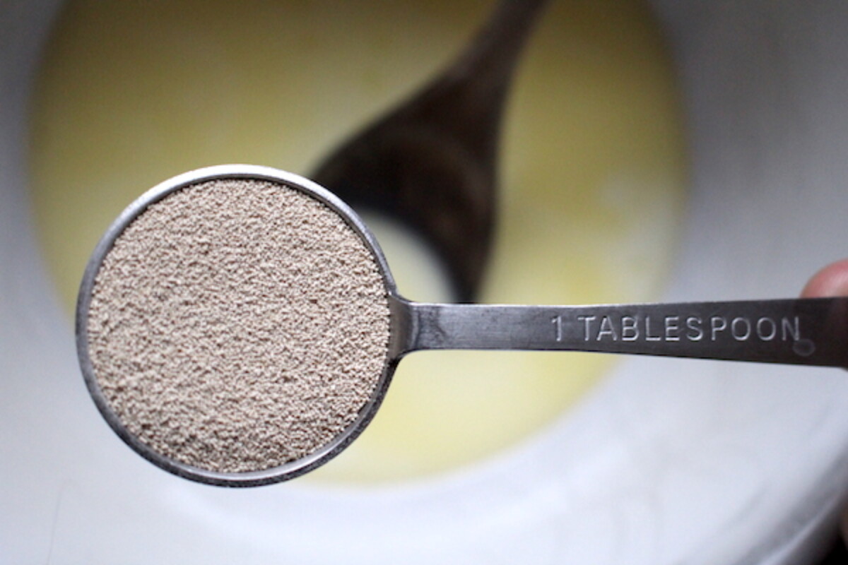 Adding Yeast to Amish White Bread