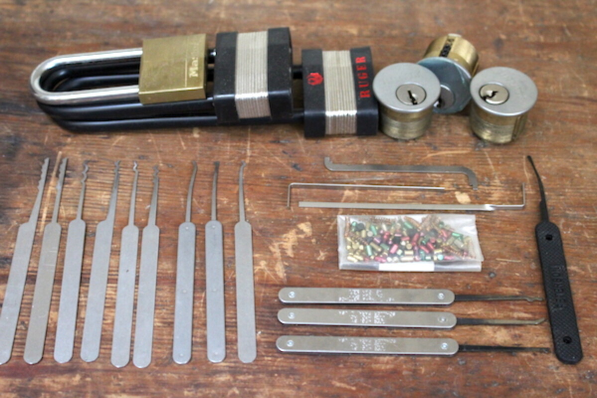 Lock picking Equipment