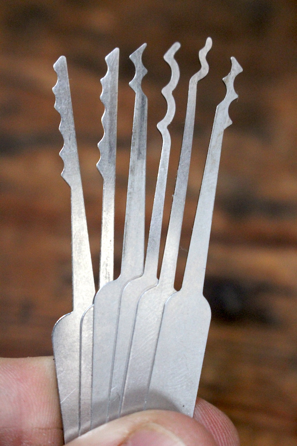 Lock picking Rakes
