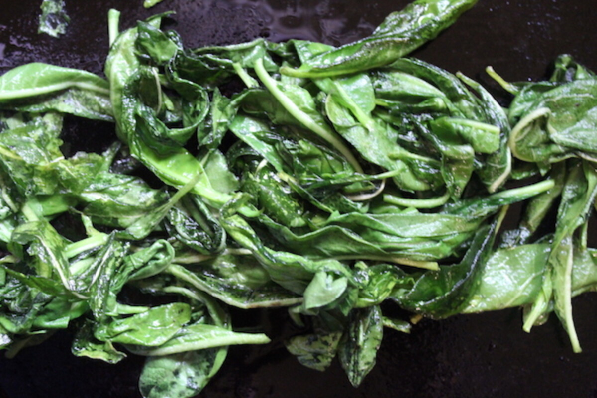 Cooking Milkweed Leaves