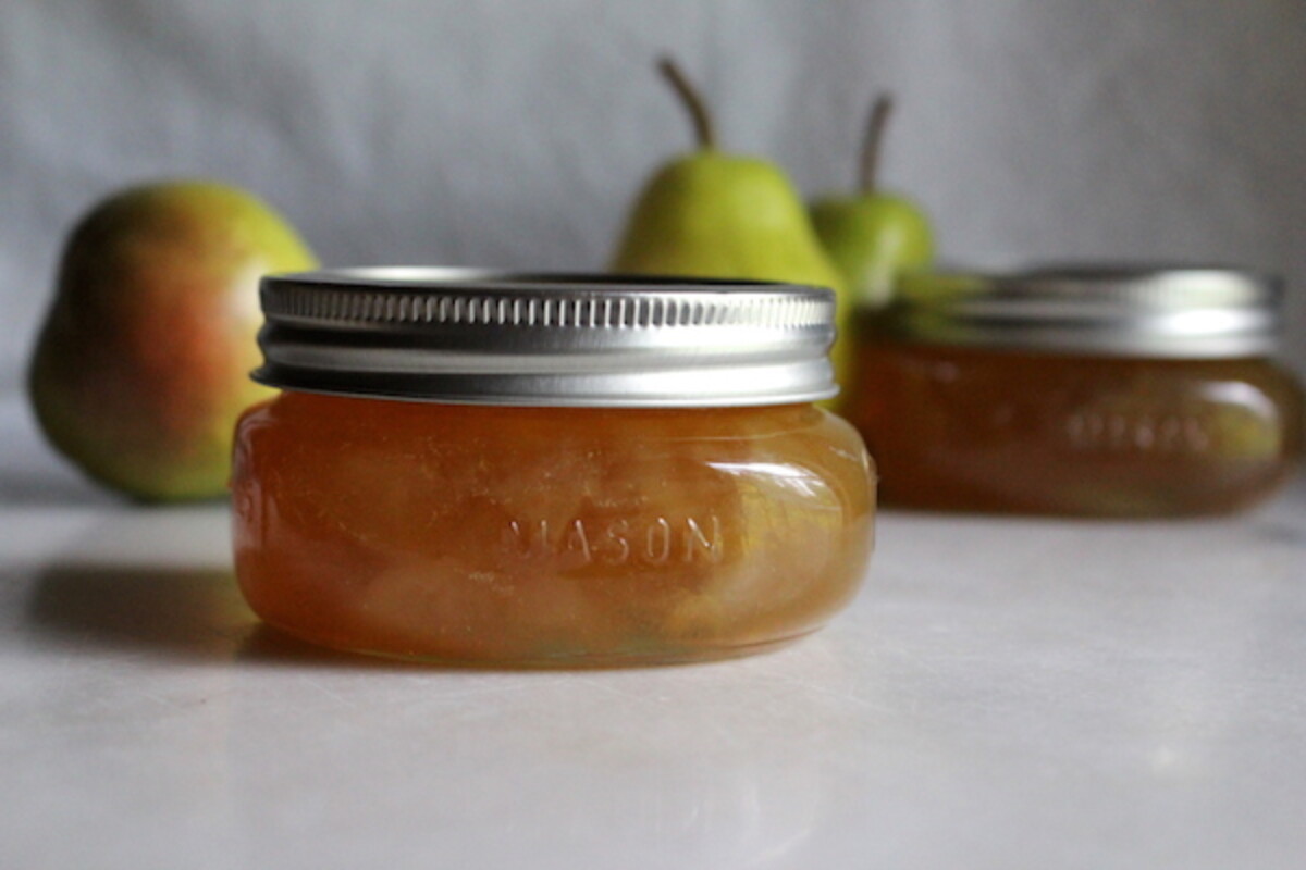 Canning pear jam at home for sealed jars that are shelf stable
