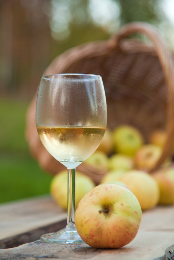 How to Make Apple Wine ~ Homemade apple wine is easy to make at home. You'll be drinking your country apple wine in no time...