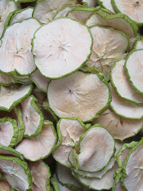 Dried apple rings as a historical apple preservation method