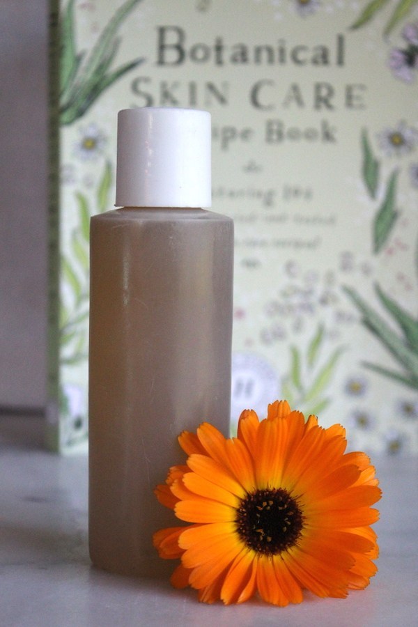 Homemade Herbal Shampoo