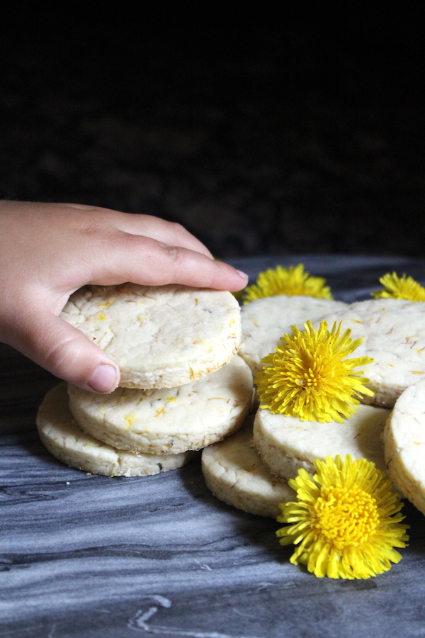 Dandelion shortbread cookies