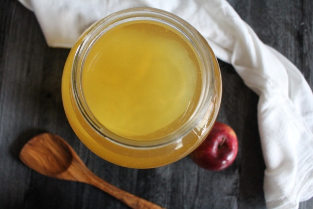 Homemade apple cider vinegar