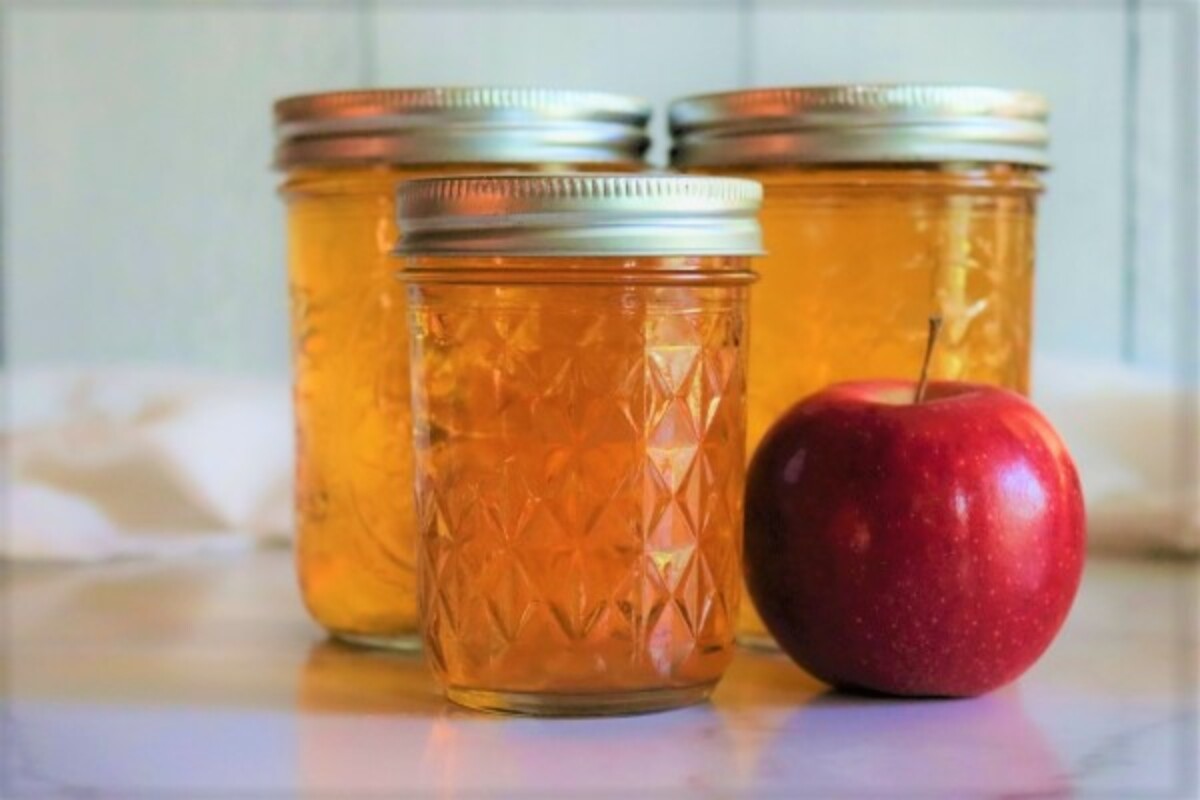 Home canned apple juice