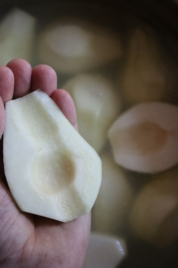 Cored Pear for canning