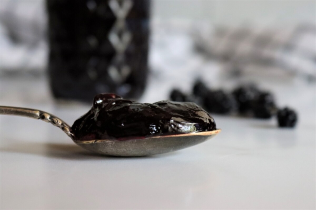 Firm set blackberry jelly without pectin