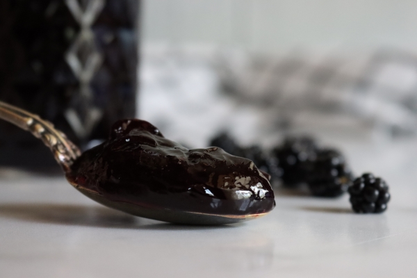 Blackberry jelly set without pectin