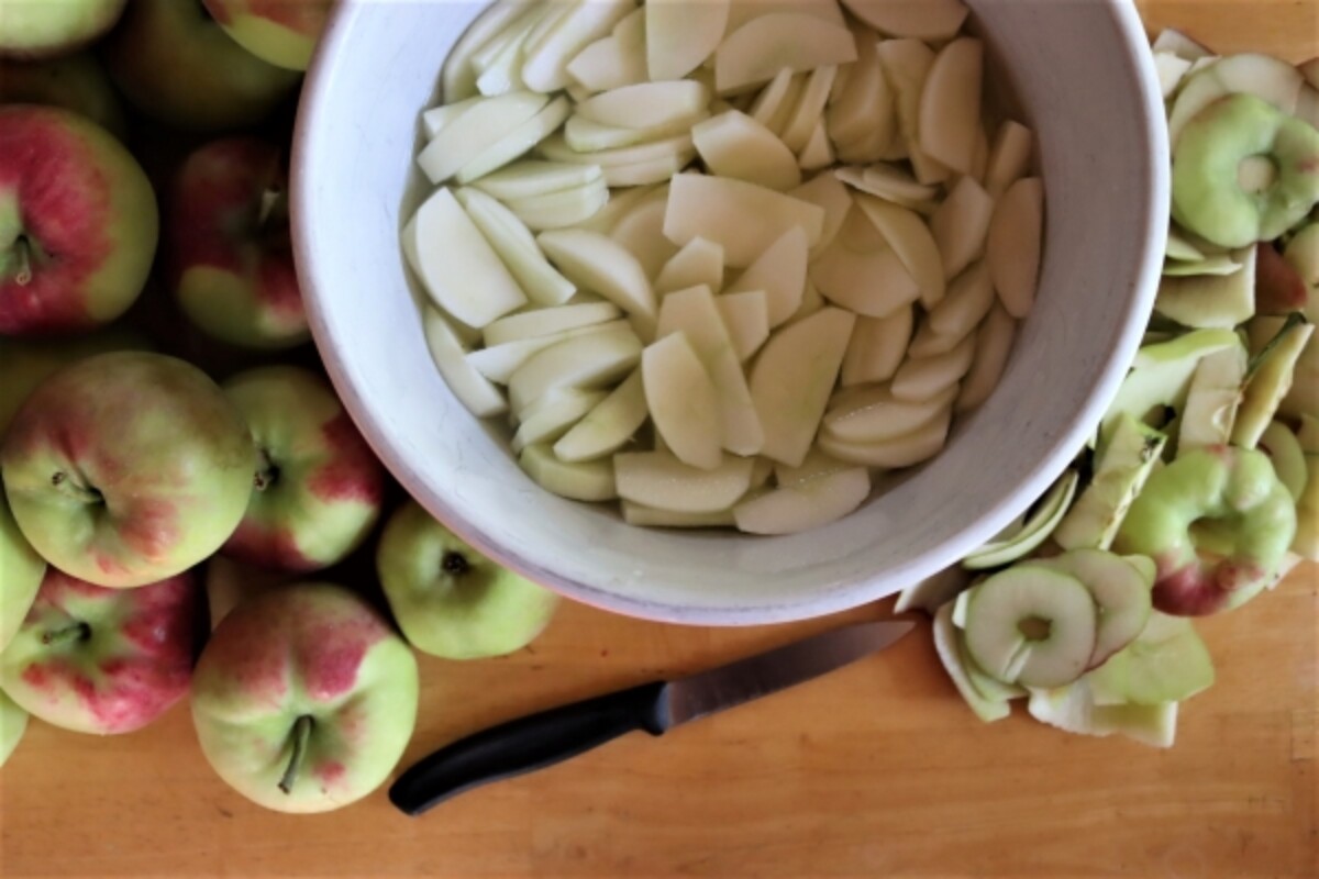 Preparing Apples for Canning
