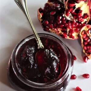 Homemade Pomegranate Jelly