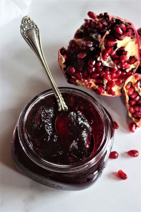 Homemade Pomegranate Jelly