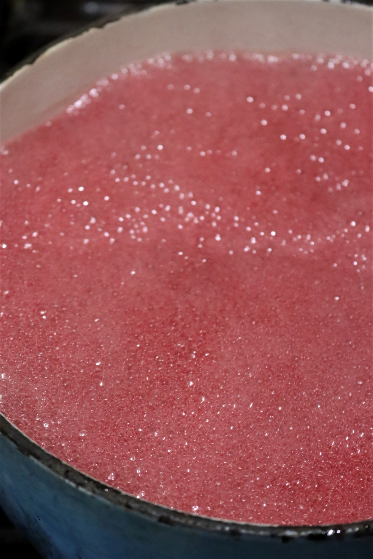 Grape jelly cooking