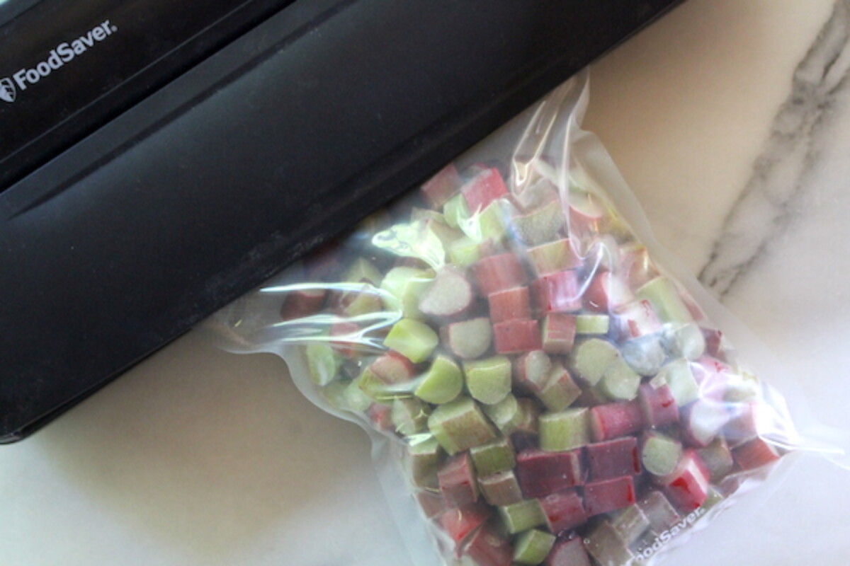 Sealing Frozen Rhubarb in a vacuum sealer bag