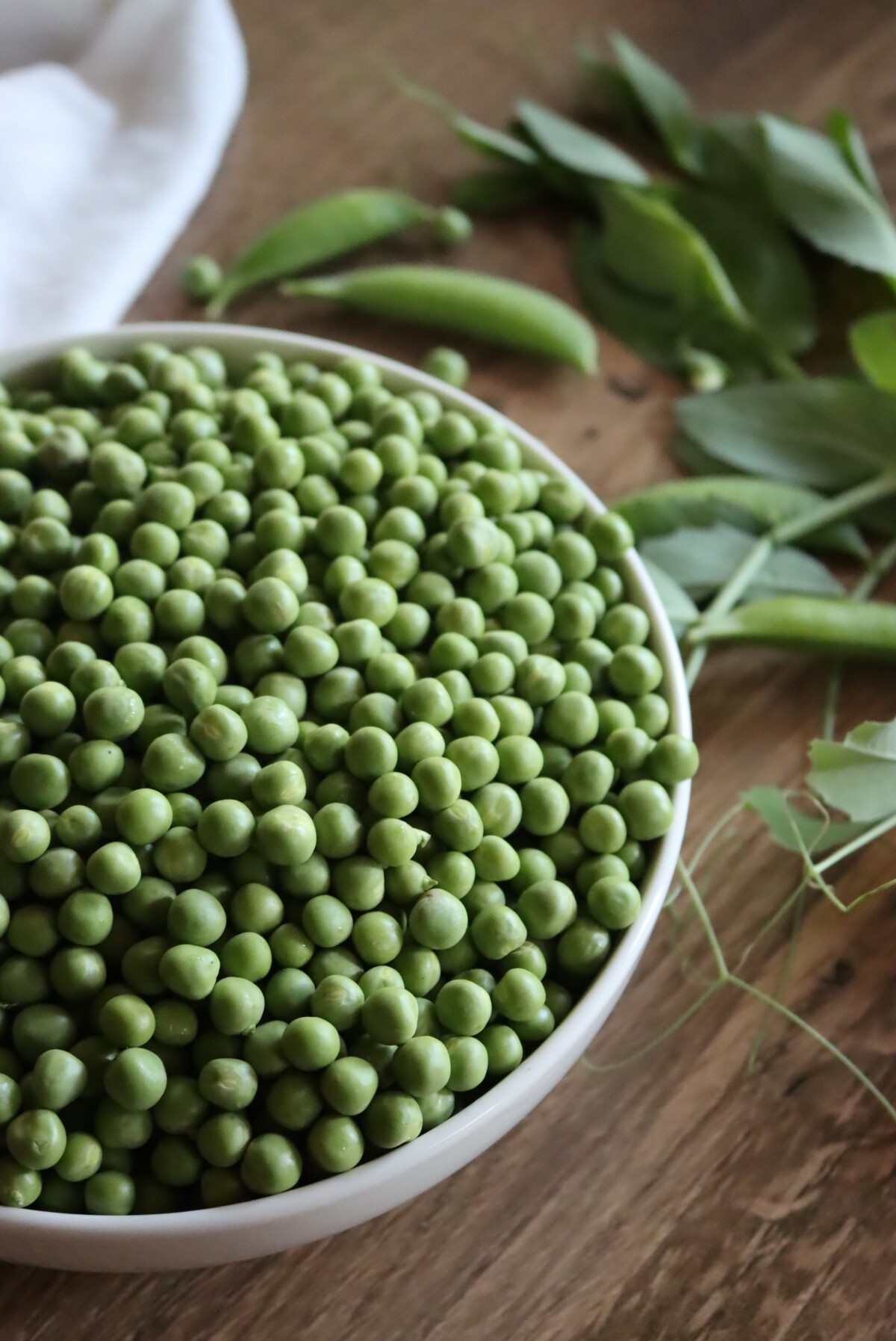 Shelling Peas for canning