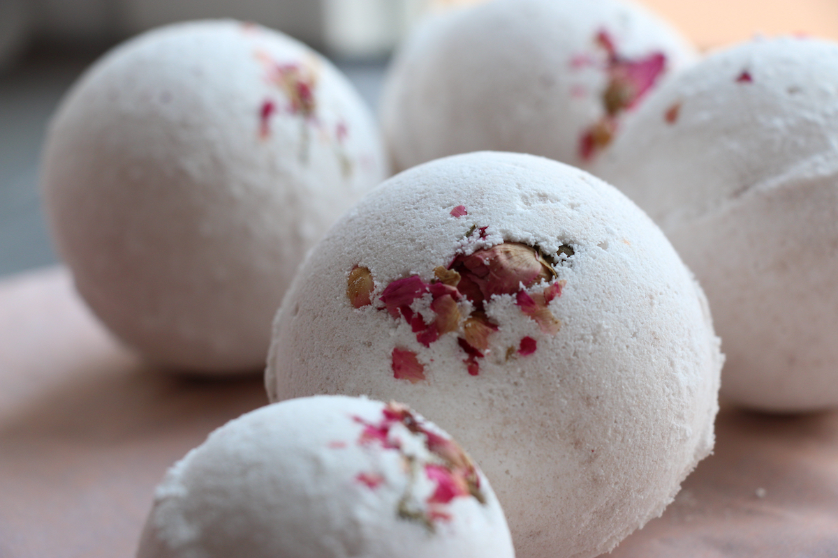 How to Make Bath Bombs