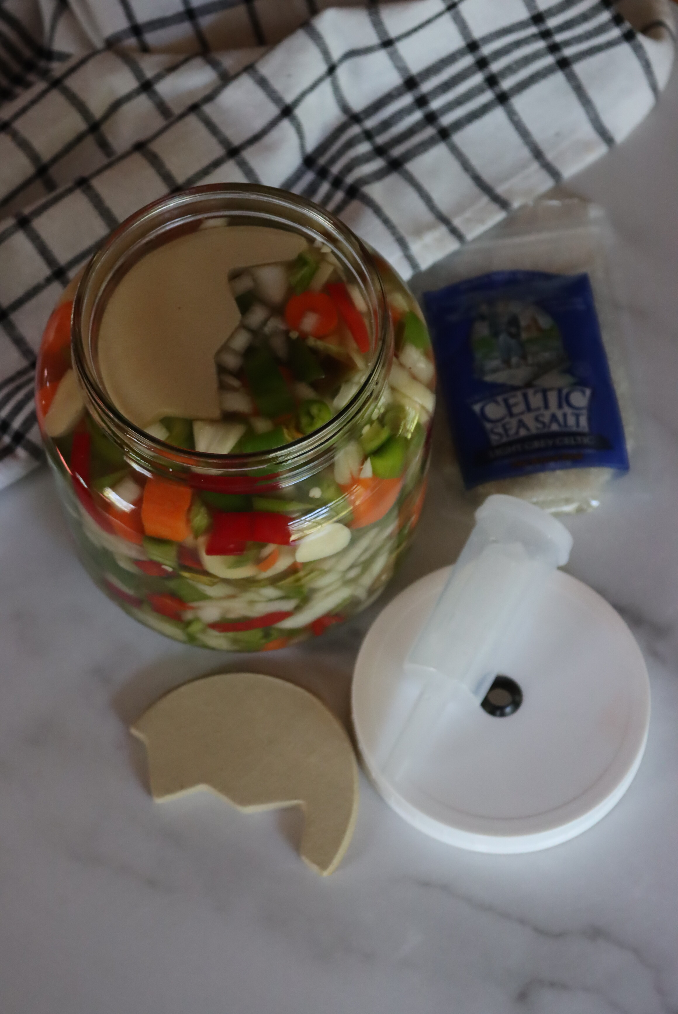 Using Fermented Hot Sauce Kit