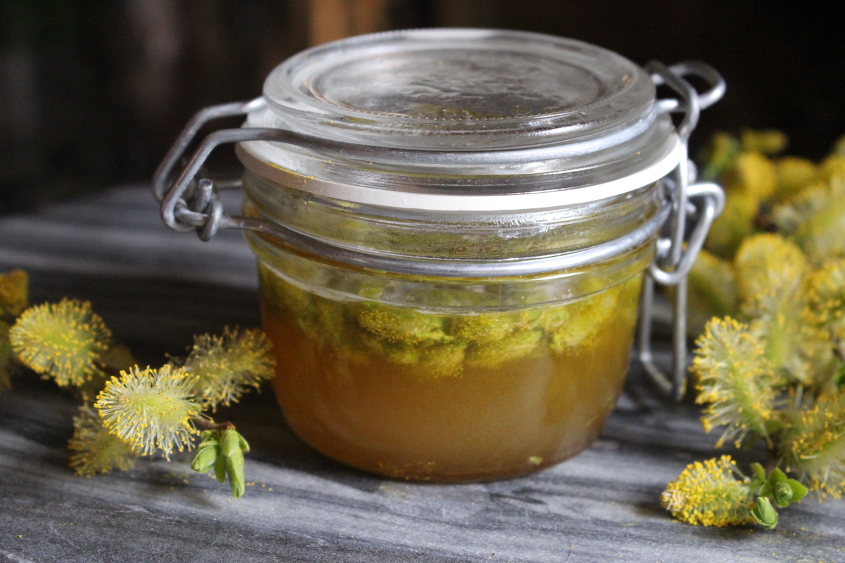 How to Make Herbal Infused Honey
