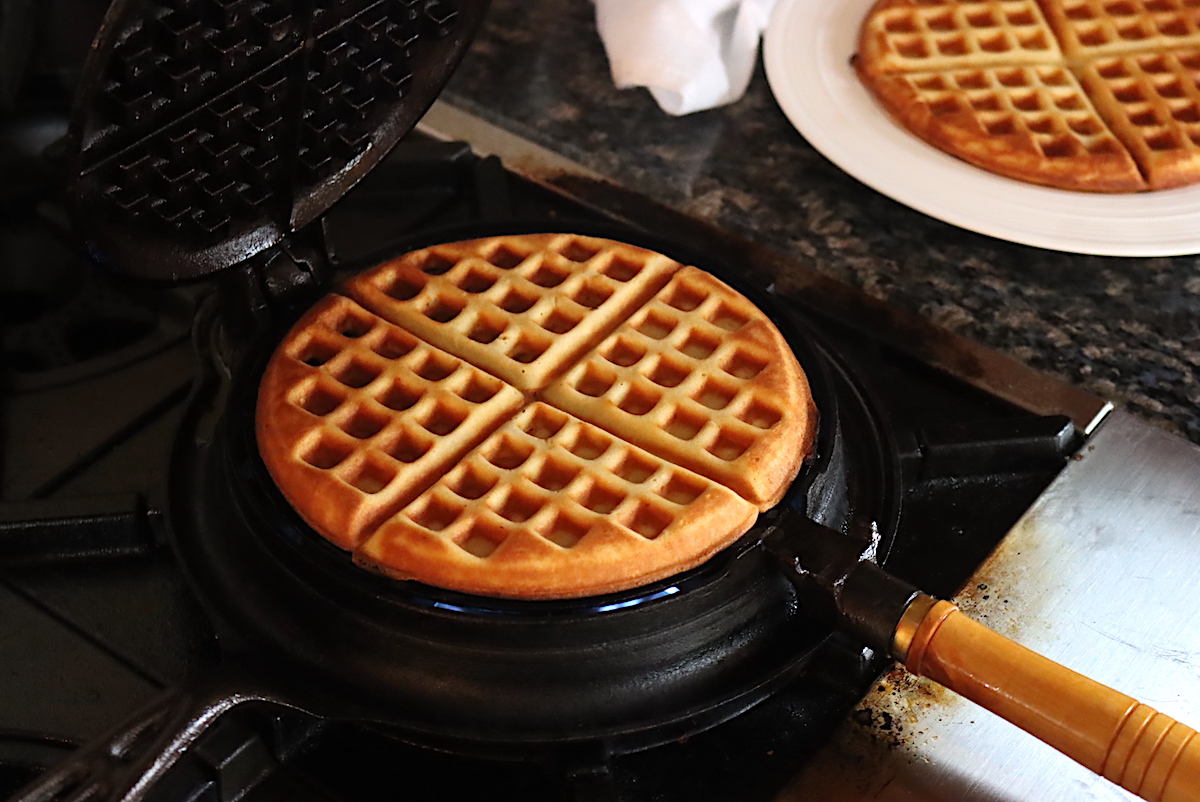 thumbnail image 2 of Cast Iron Waffle Irons - Hand Cast By Rome 2 of 13