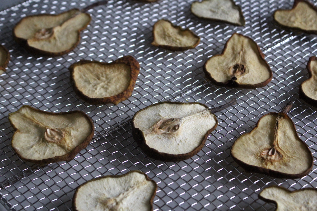 Dehydrating Pears