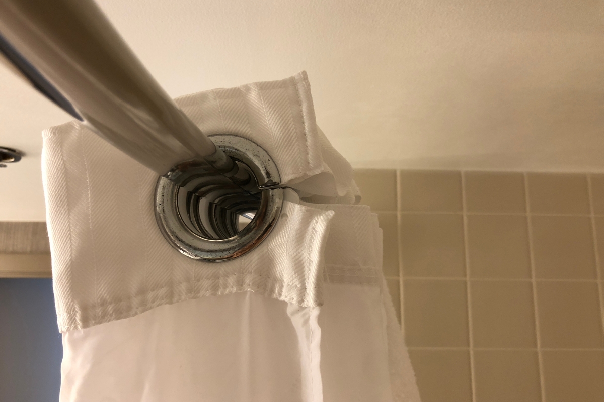 Cleaning Shower Curtain Mildew with Baking Soda