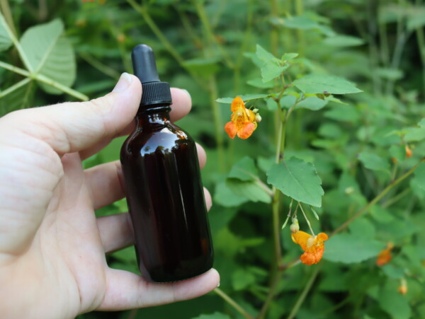 Jewelweed Tincture