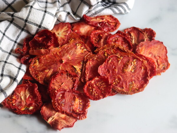 Drying tomatoes