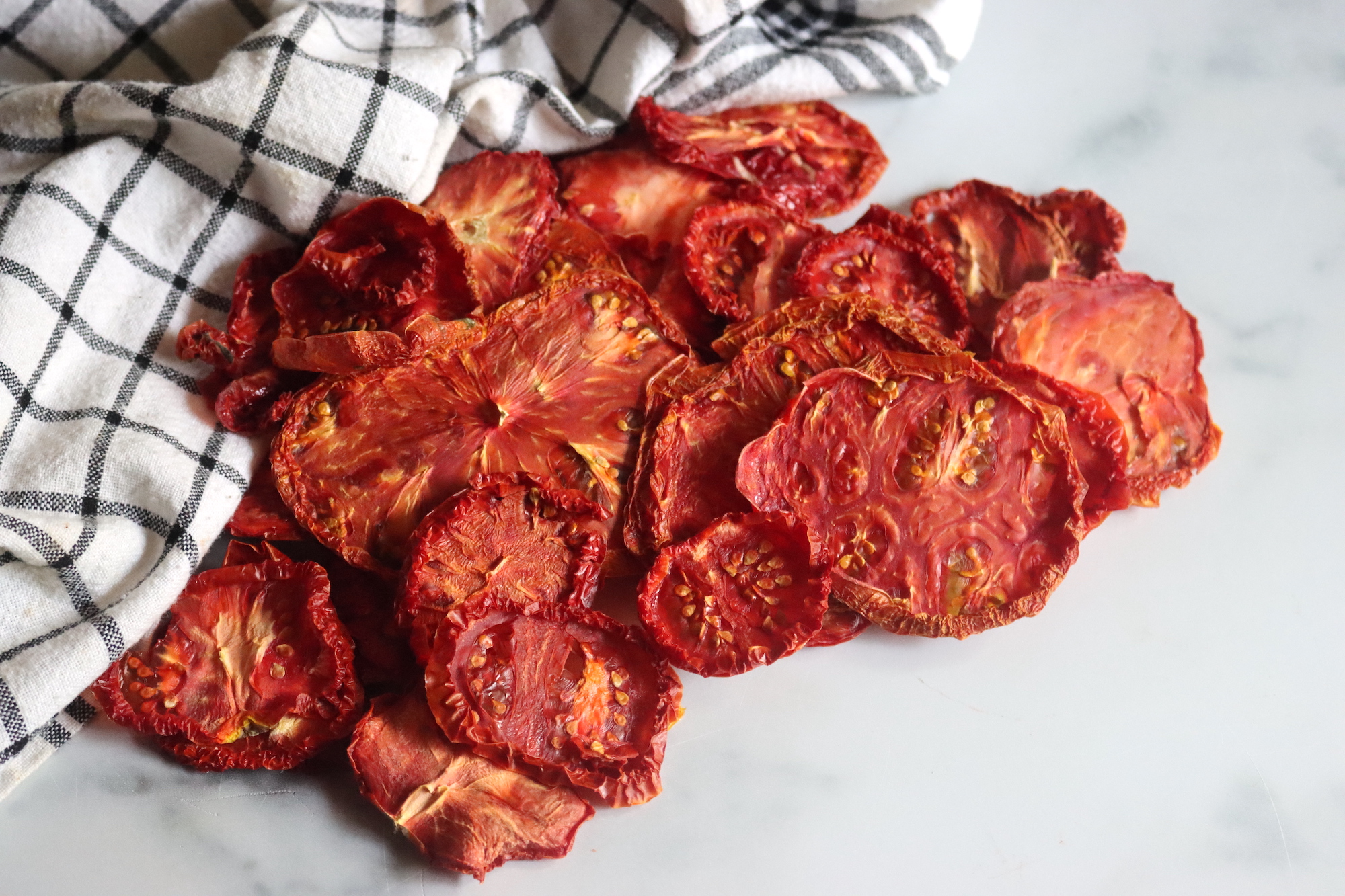 Drying tomatoes