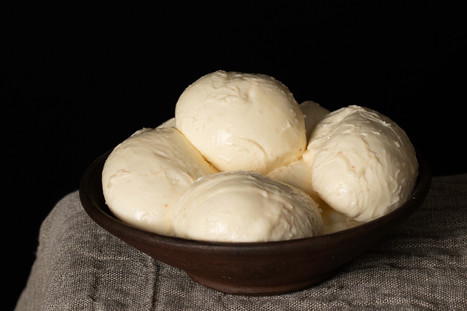 Traditional Cultured Mozzarella